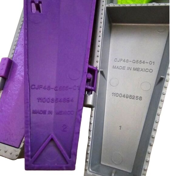 Monster High Deadluxe High School Part Lockers Coffins Accessory - Picture 8 of 8